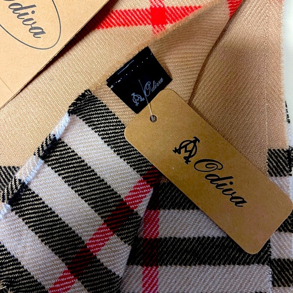 New w/Tags Elegant Plaid Scarf Unisex Tan, red, black & white - Picture 5 of 9